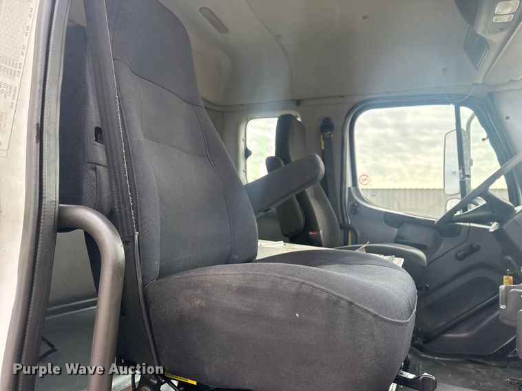 image for item EG2017 2007 Freightliner M2 106 crane truck