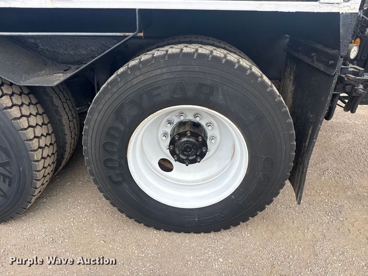 image for item EG2017 2007 Freightliner M2 106 crane truck