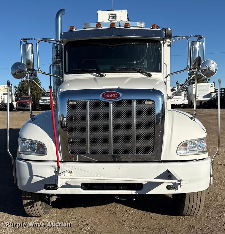 image for item EG2072 2018 Peterbilt 337 utility / service truck