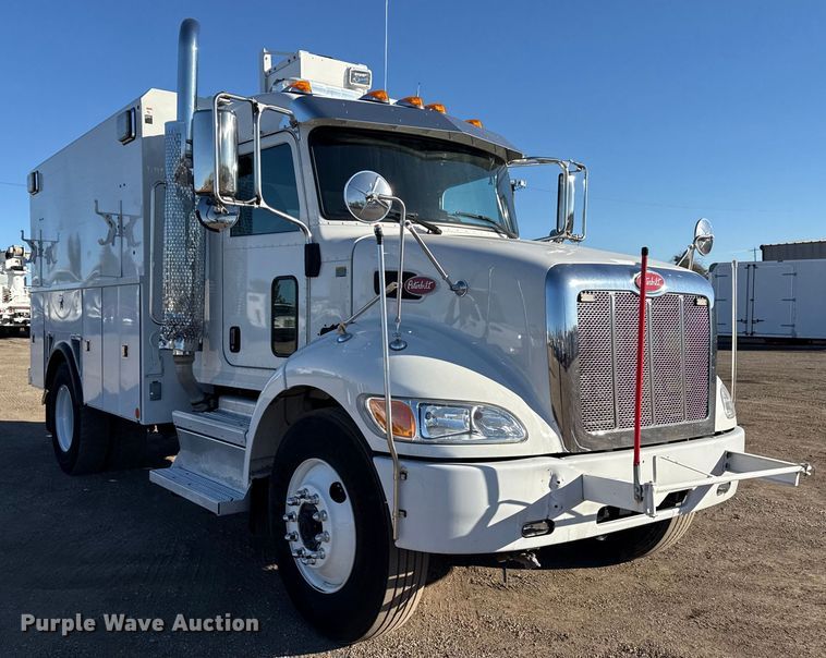image for item EG2072 2018 Peterbilt 337 utility / service truck