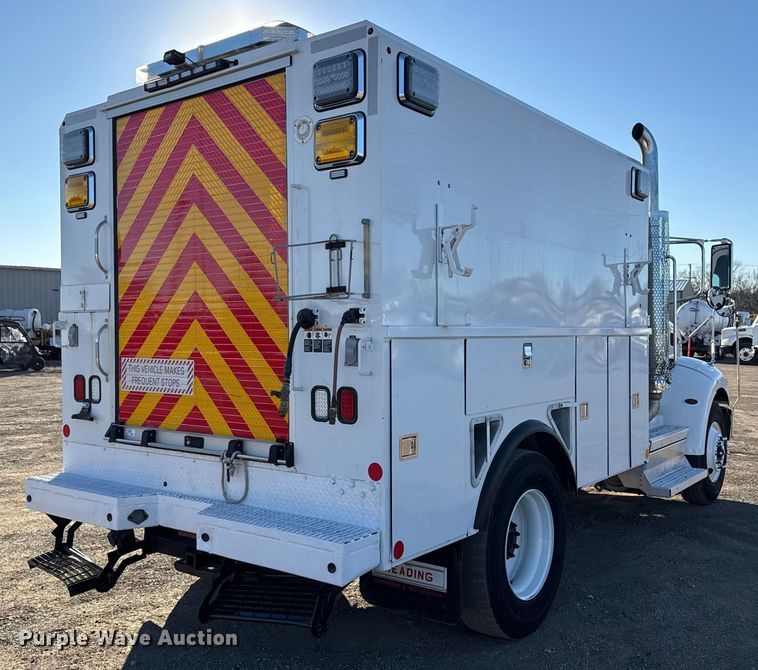image for item EG2072 2018 Peterbilt 337 utility / service truck