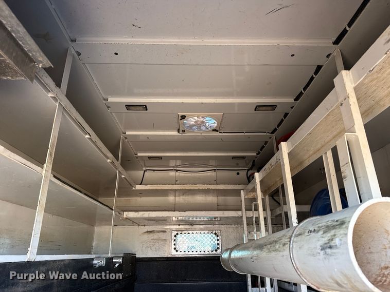 image for item EG2072 2018 Peterbilt 337 utility / service truck