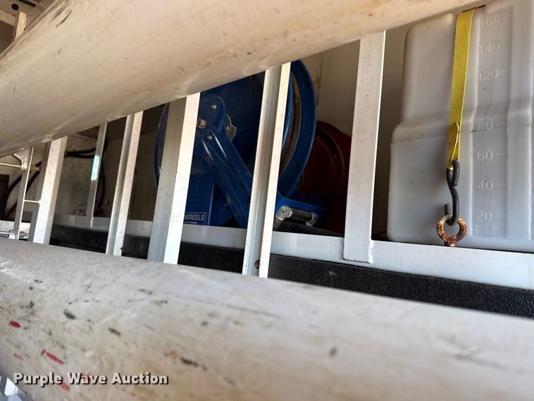 image for item EG2072 2018 Peterbilt 337 utility / service truck