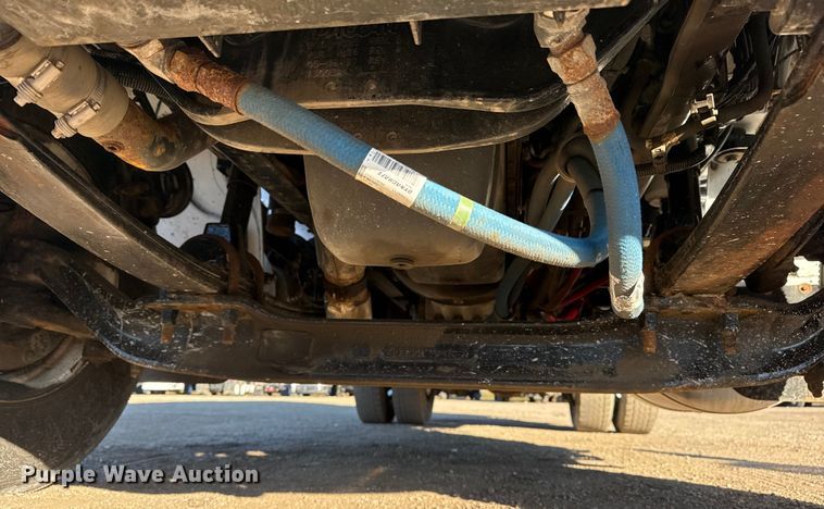 image for item EG2072 2018 Peterbilt 337 utility / service truck