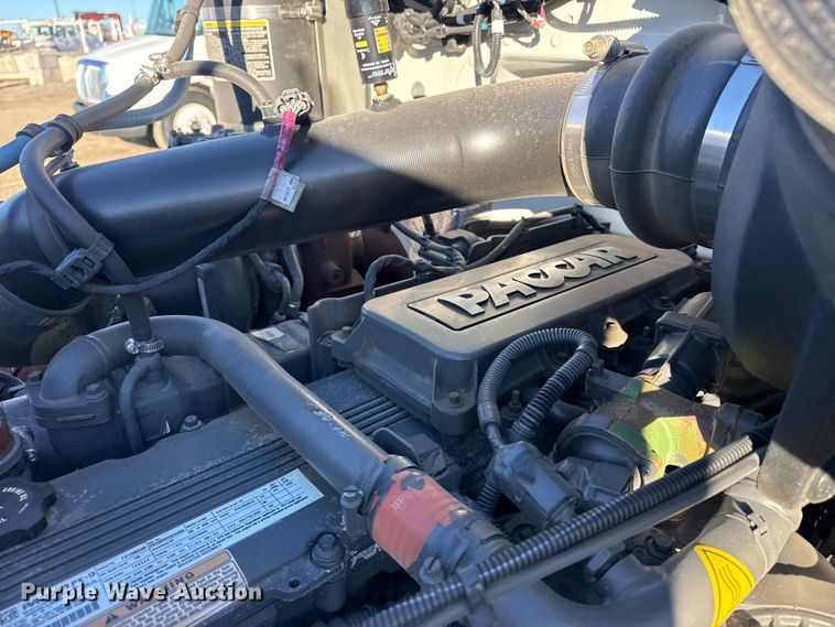 image for item EG2072 2018 Peterbilt 337 utility / service truck