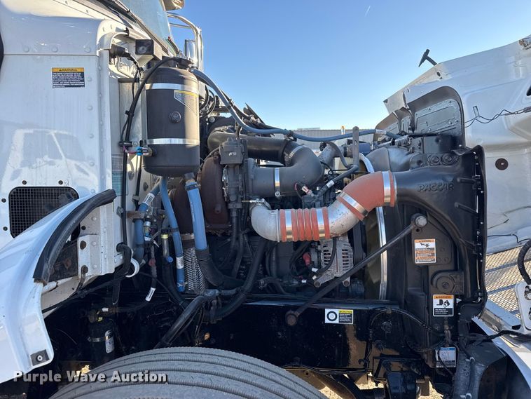 image for item EG2072 2018 Peterbilt 337 utility / service truck