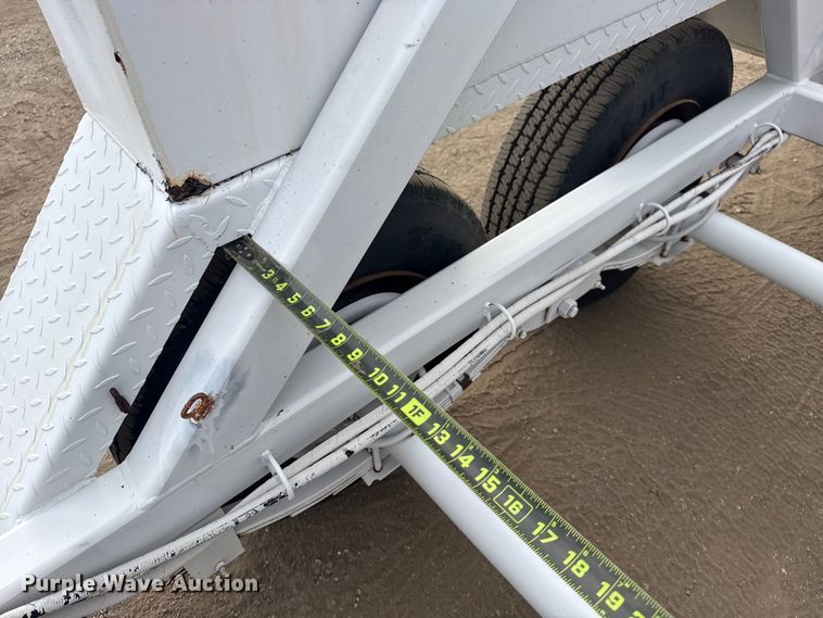 image for item EG2098 1999 TSE International DFT40B reel trailer