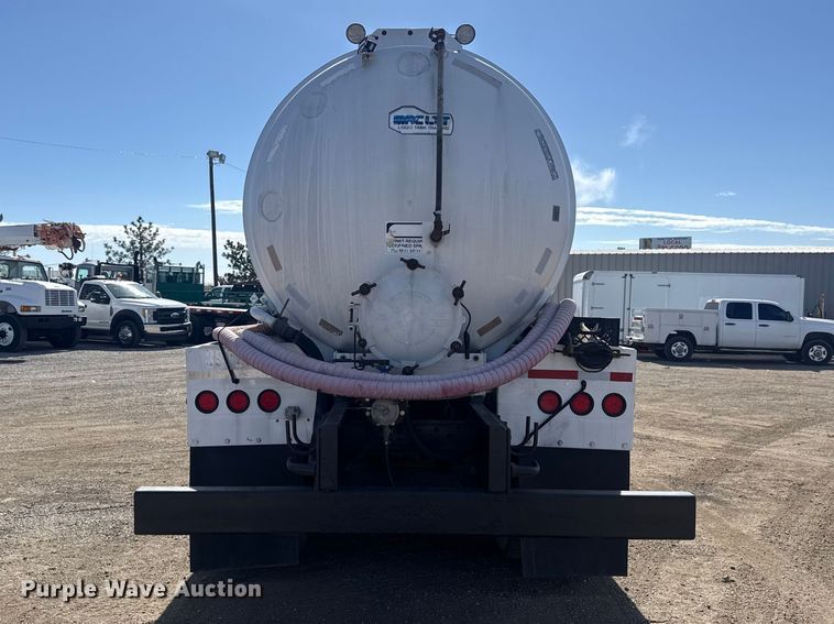 image for item EG2124 2013 Mack GU713 vacuum truck