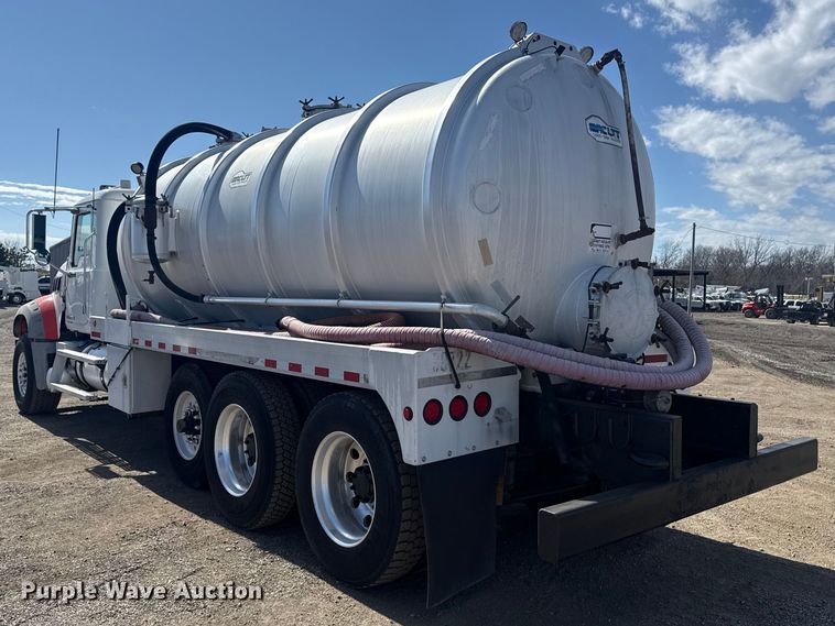 image for item EG2124 2013 Mack GU713 vacuum truck