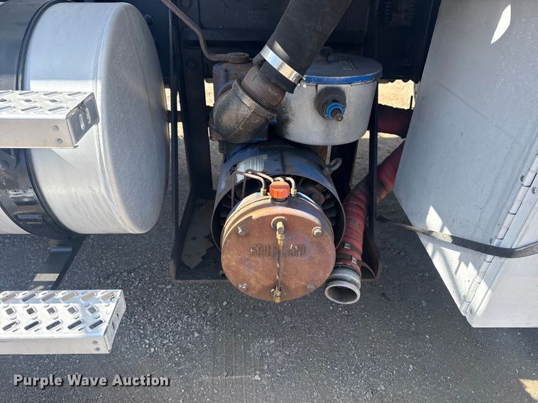 image for item EG2124 2013 Mack GU713 vacuum truck