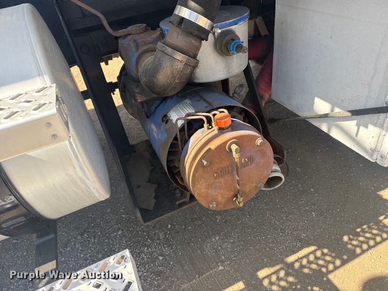 image for item EG2124 2013 Mack GU713 vacuum truck