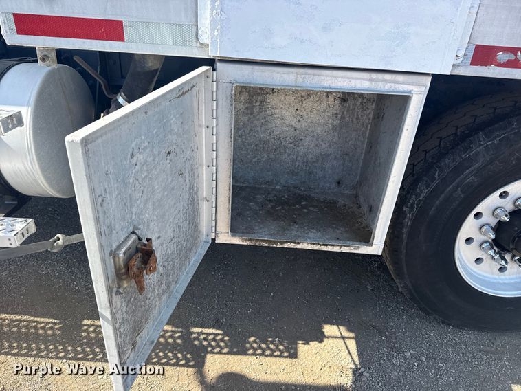 image for item EG2124 2013 Mack GU713 vacuum truck