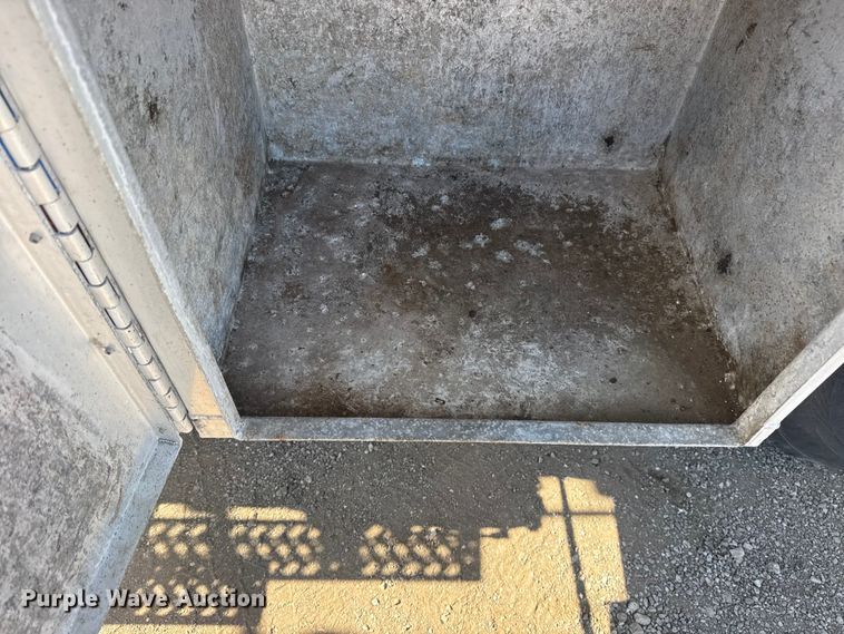 image for item EG2124 2013 Mack GU713 vacuum truck