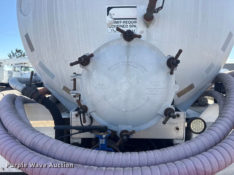 image for item EG2124 2013 Mack GU713 vacuum truck