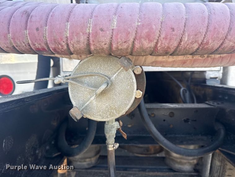 image for item EG2124 2013 Mack GU713 vacuum truck