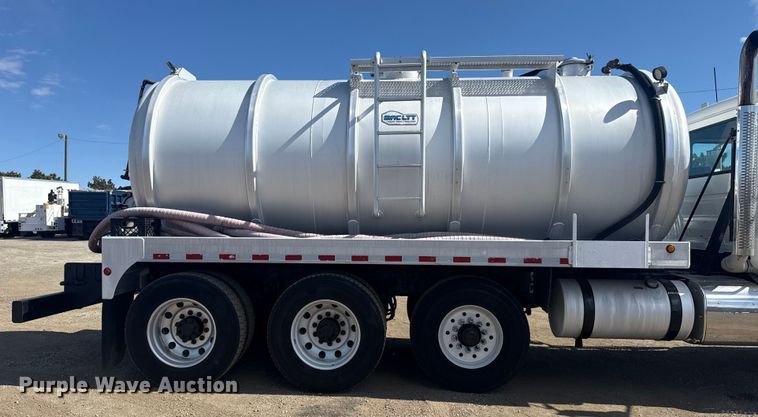 image for item EG2124 2013 Mack GU713 vacuum truck