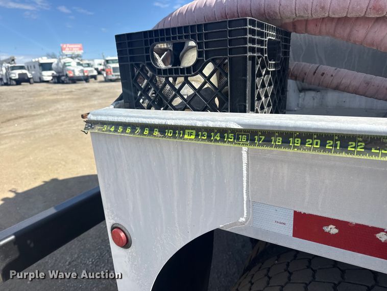 image for item EG2124 2013 Mack GU713 vacuum truck