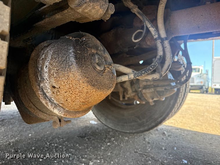 image for item EG2124 2013 Mack GU713 vacuum truck