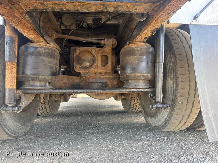 image for item EG2124 2013 Mack GU713 vacuum truck