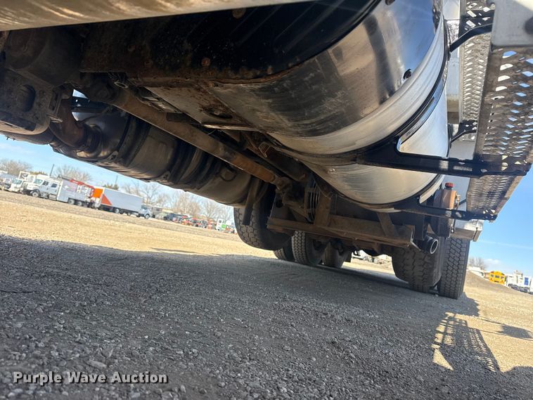 image for item EG2124 2013 Mack GU713 vacuum truck