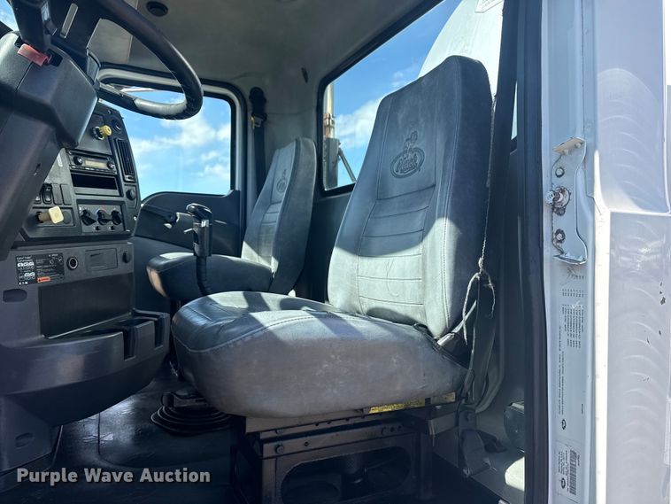 image for item EG2124 2013 Mack GU713 vacuum truck