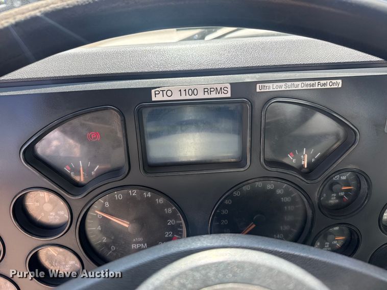 image for item EG2124 2013 Mack GU713 vacuum truck