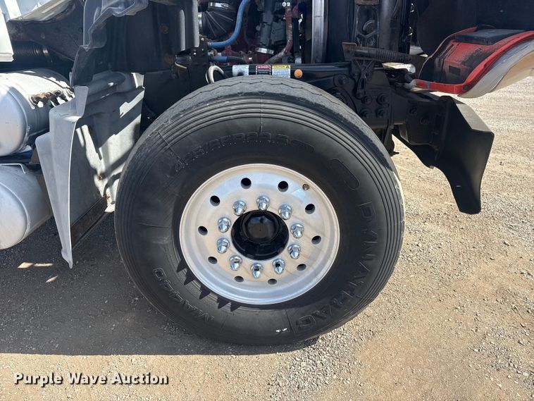 image for item EG2124 2013 Mack GU713 vacuum truck