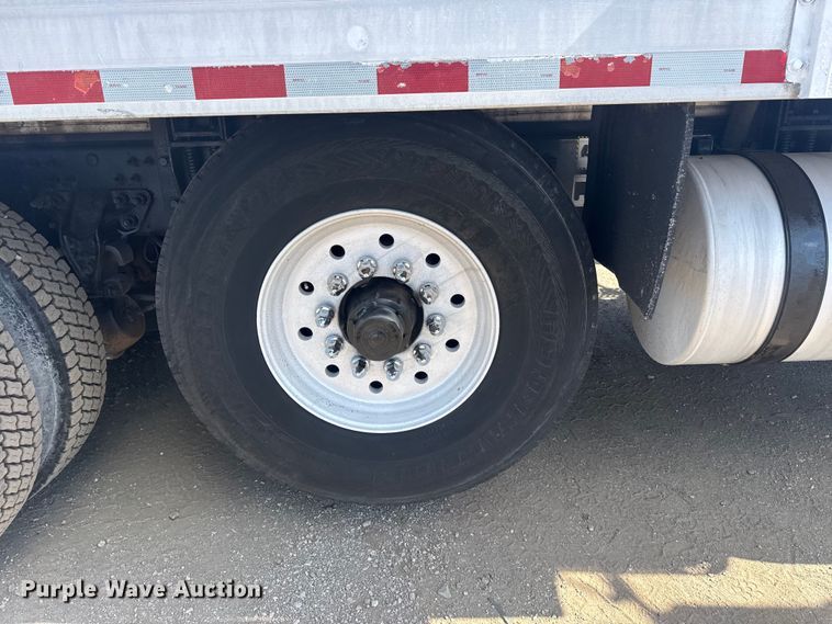 image for item EG2124 2013 Mack GU713 vacuum truck