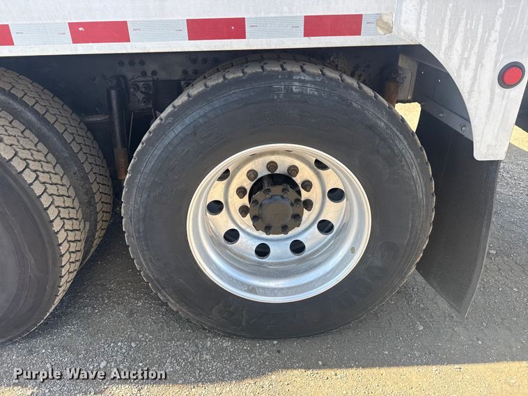 image for item EG2124 2013 Mack GU713 vacuum truck