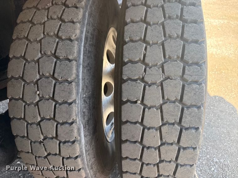 image for item EG2124 2013 Mack GU713 vacuum truck