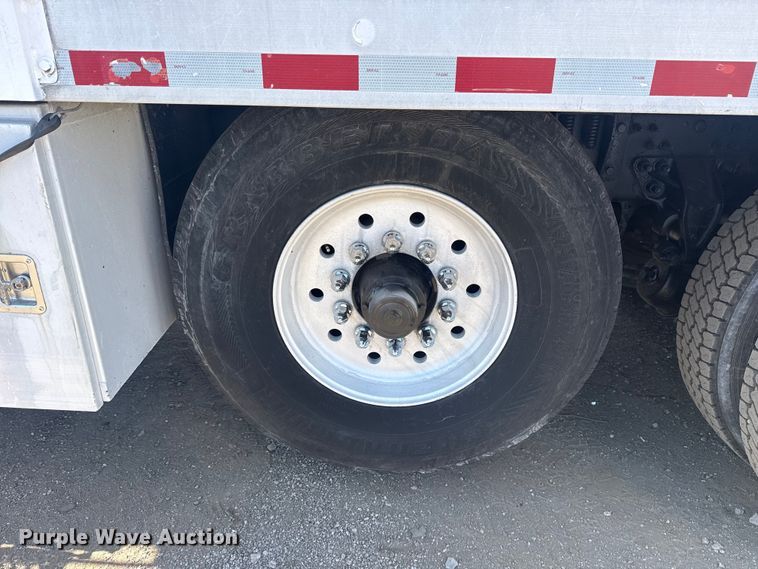 image for item EG2124 2013 Mack GU713 vacuum truck