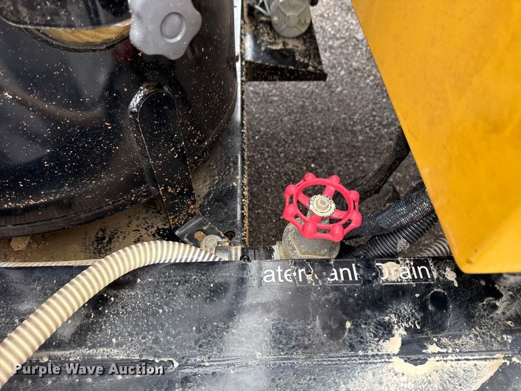 image for item EG2166 2022 Vermeer LP573 SDT vacuum excavator