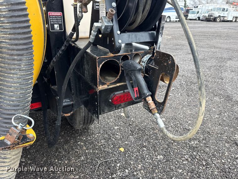 image for item EG2166 2022 Vermeer LP573 SDT vacuum excavator