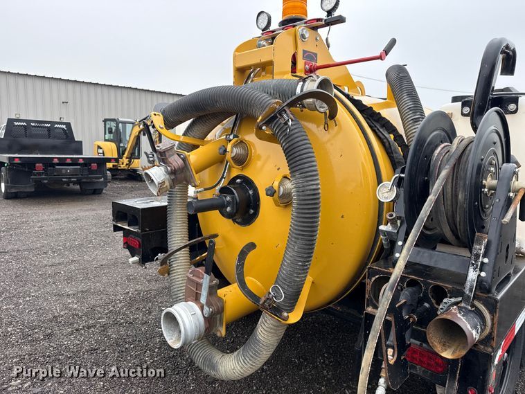 image for item EG2166 2022 Vermeer LP573 SDT vacuum excavator