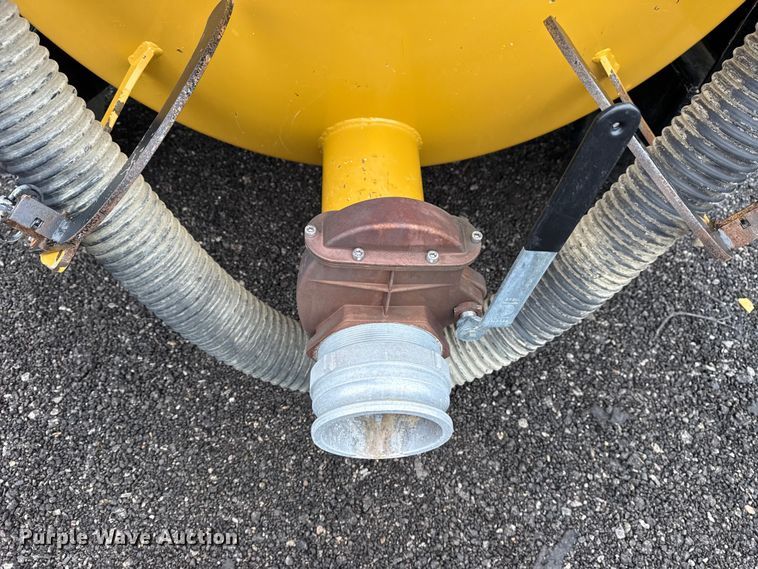 image for item EG2166 2022 Vermeer LP573 SDT vacuum excavator