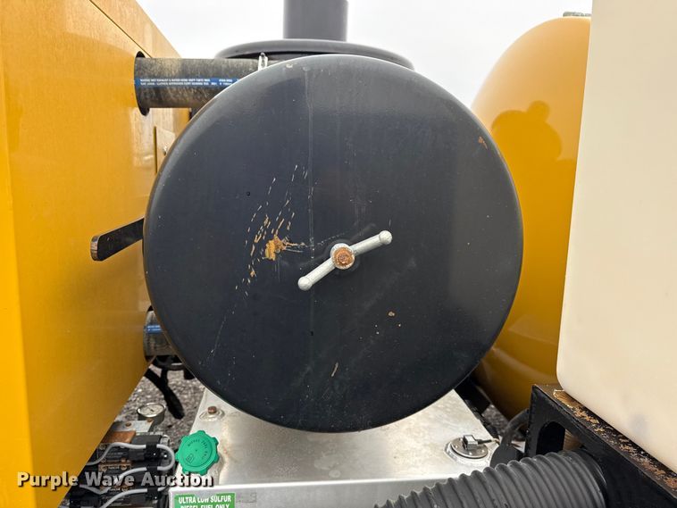 image for item EG2166 2022 Vermeer LP573 SDT vacuum excavator