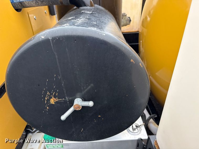 image for item EG2166 2022 Vermeer LP573 SDT vacuum excavator