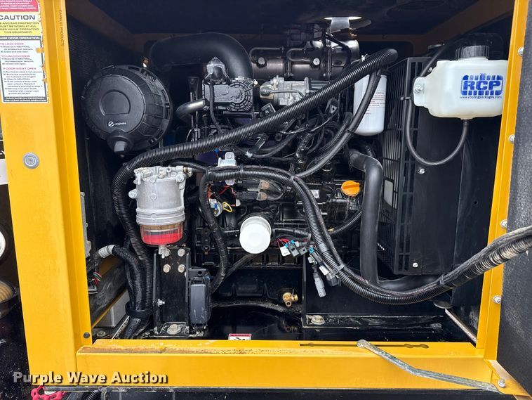 image for item EG2166 2022 Vermeer LP573 SDT vacuum excavator