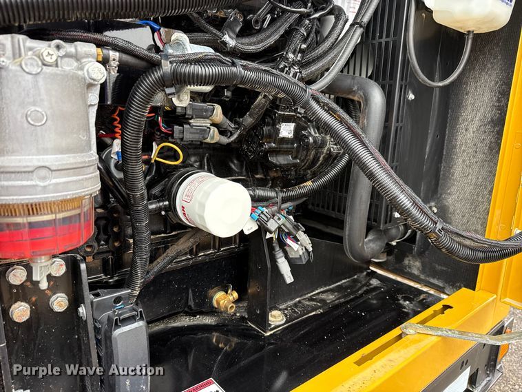 image for item EG2166 2022 Vermeer LP573 SDT vacuum excavator