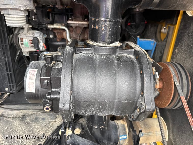 image for item EG2166 2022 Vermeer LP573 SDT vacuum excavator