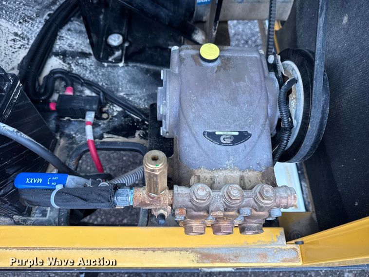 image for item EG2166 2022 Vermeer LP573 SDT vacuum excavator