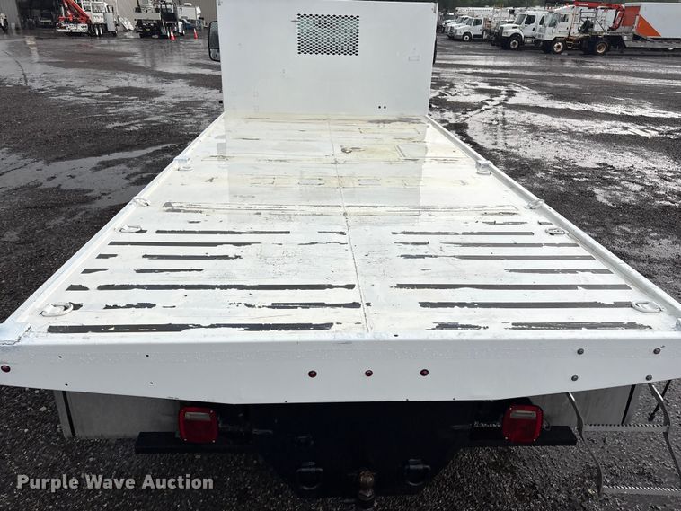 image for item EG5698 2016 Ford F650 Super Duty flatbed truck