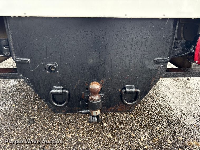 image for item EG5698 2016 Ford F650 Super Duty flatbed truck