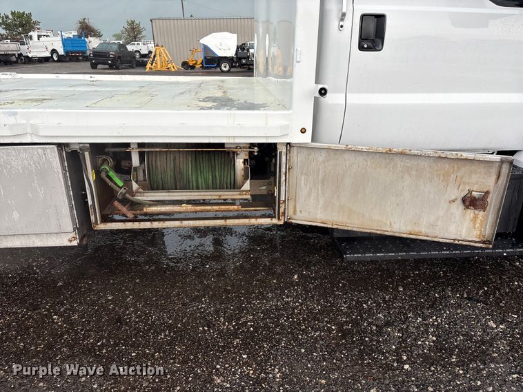 image for item EG5698 2016 Ford F650 Super Duty flatbed truck