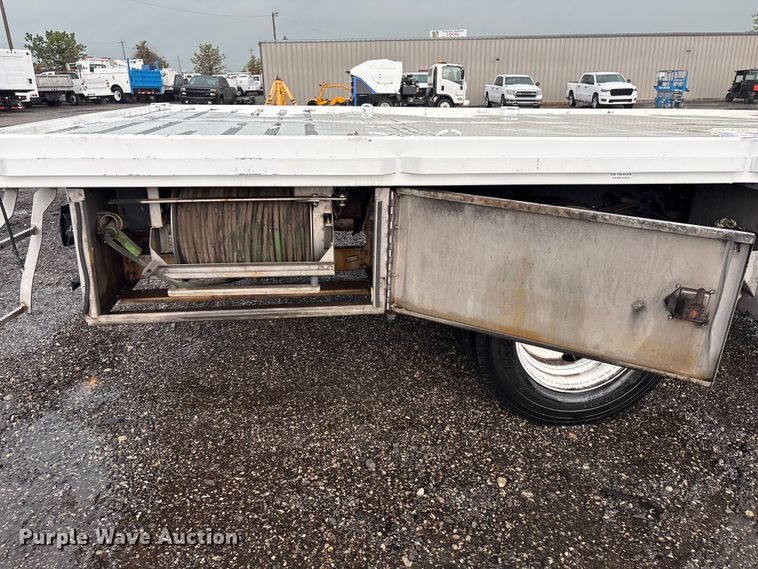 image for item EG5698 2016 Ford F650 Super Duty flatbed truck
