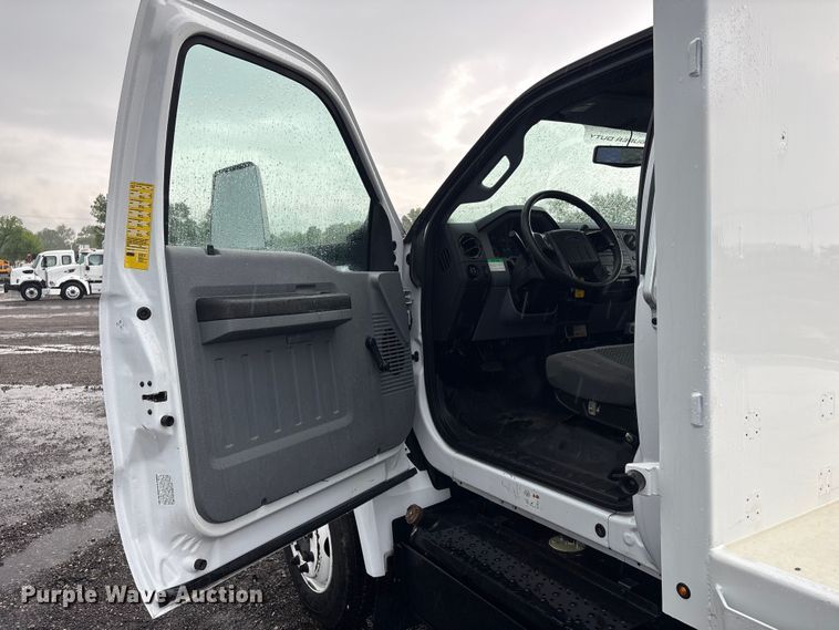 image for item EG5698 2016 Ford F650 Super Duty flatbed truck