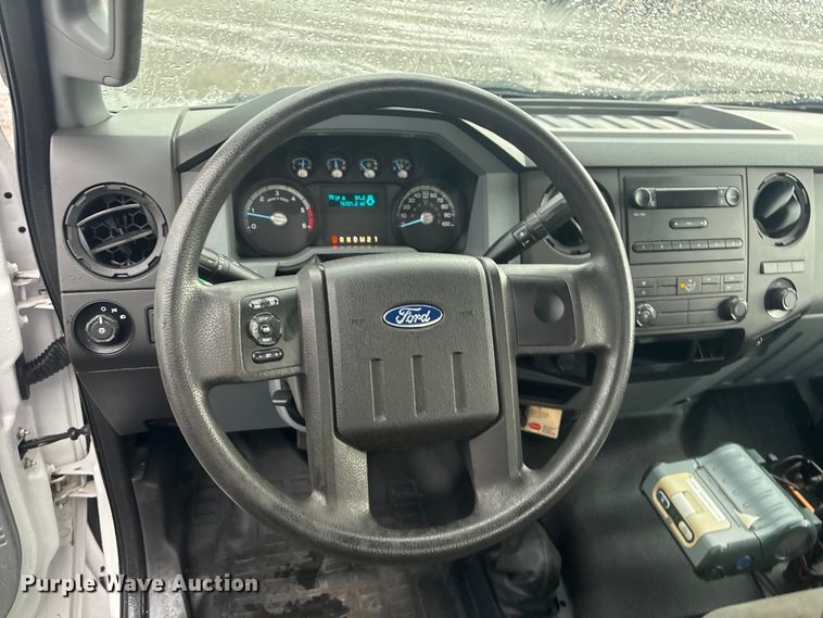 image for item EG5698 2016 Ford F650 Super Duty flatbed truck