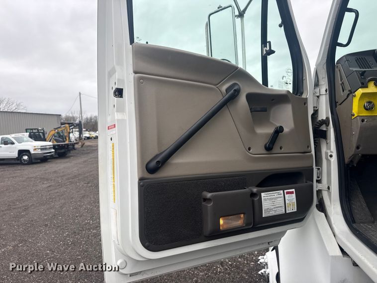 image for item EG8840 2007 Sterling  Acterra utility / service truck