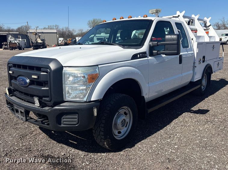 image for item EG8859 2015 Ford F250 Super Duty Ext. Cab utility bed pickup truck
