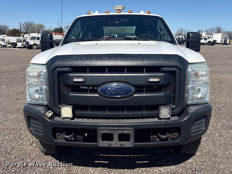 image for item EG8859 2015 Ford F250 Super Duty Ext. Cab utility bed pickup truck
